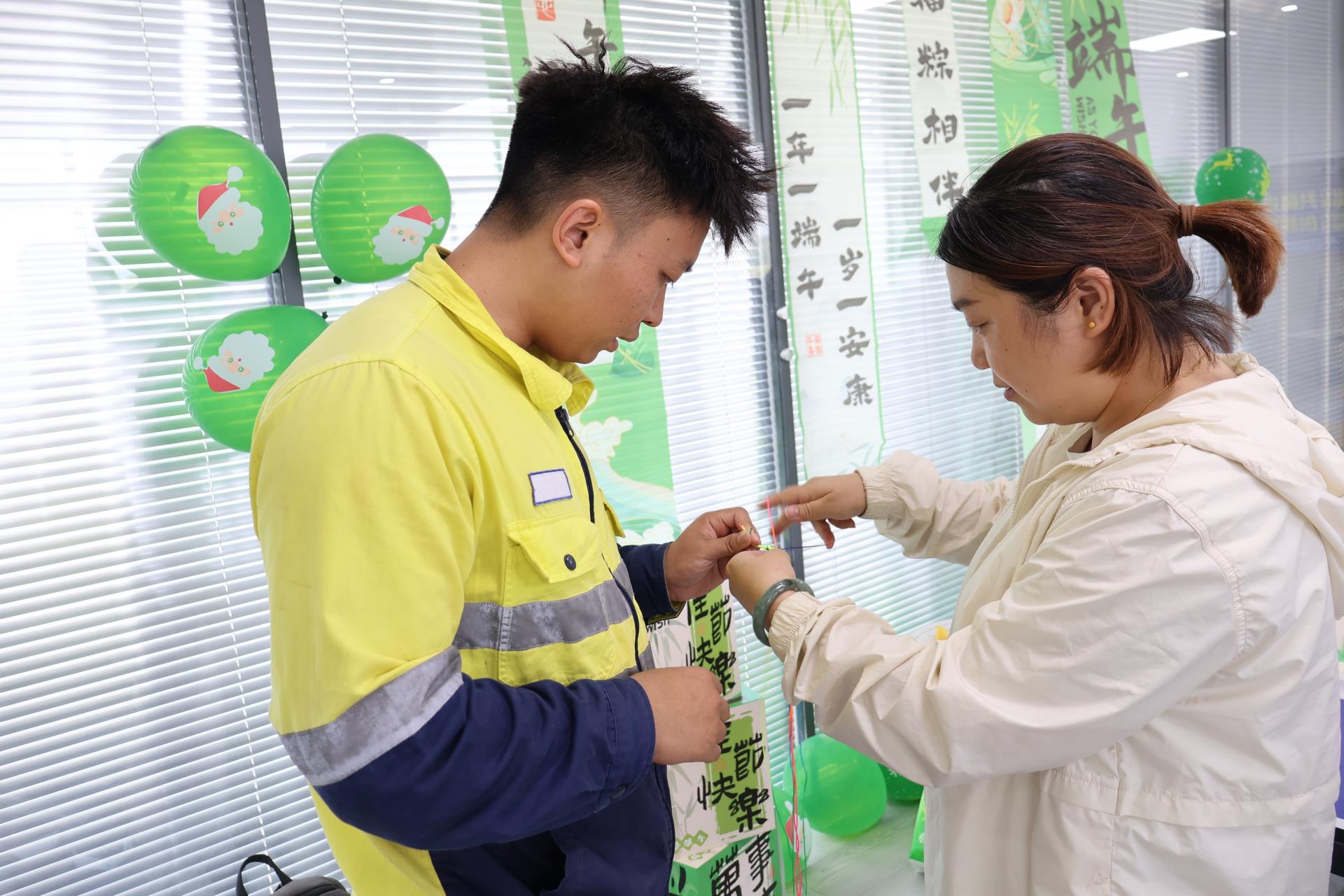 Ê×Ò³| ×ðÁú¼¯ÍÅÖйú¹Ù·½ÍøÕ¾